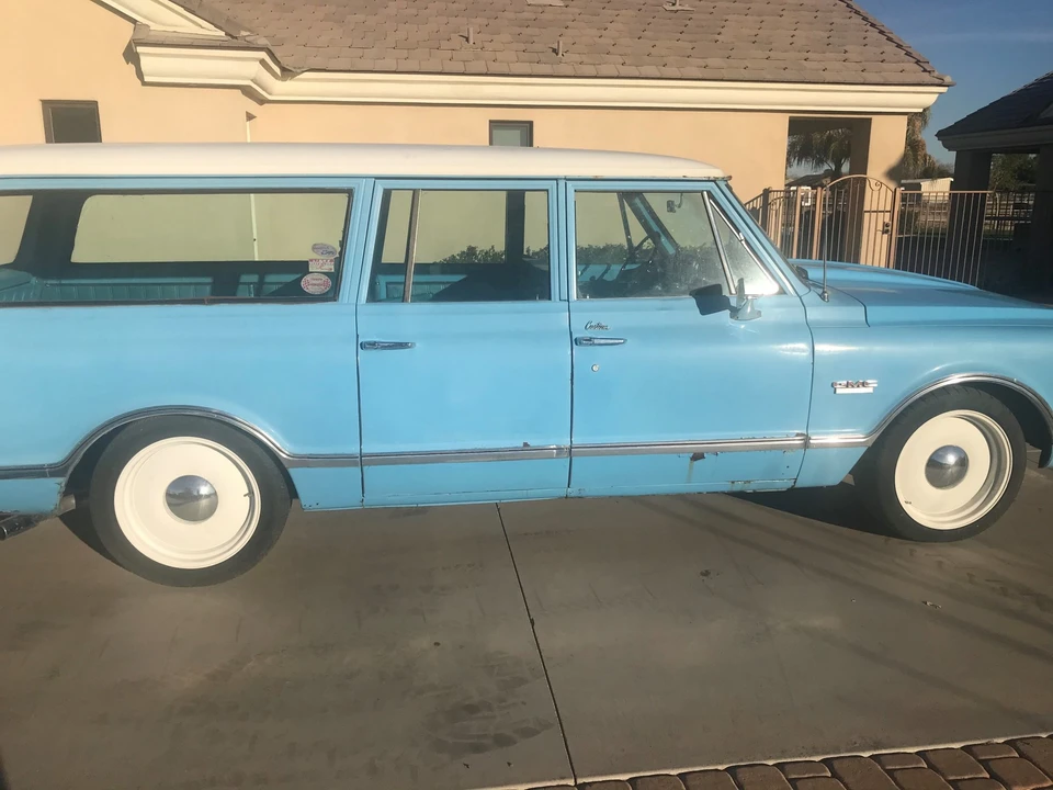 1968 GMC Suburban 6th Gen - Image 24 of 31