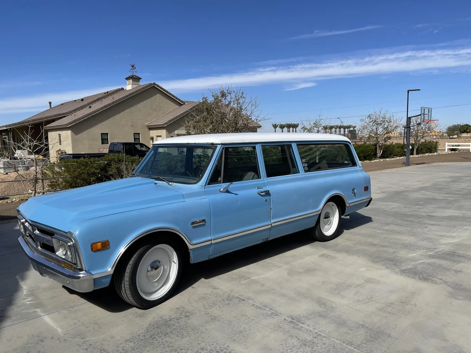 1968 GMC Suburban 6th Gen - Image 4 of 31