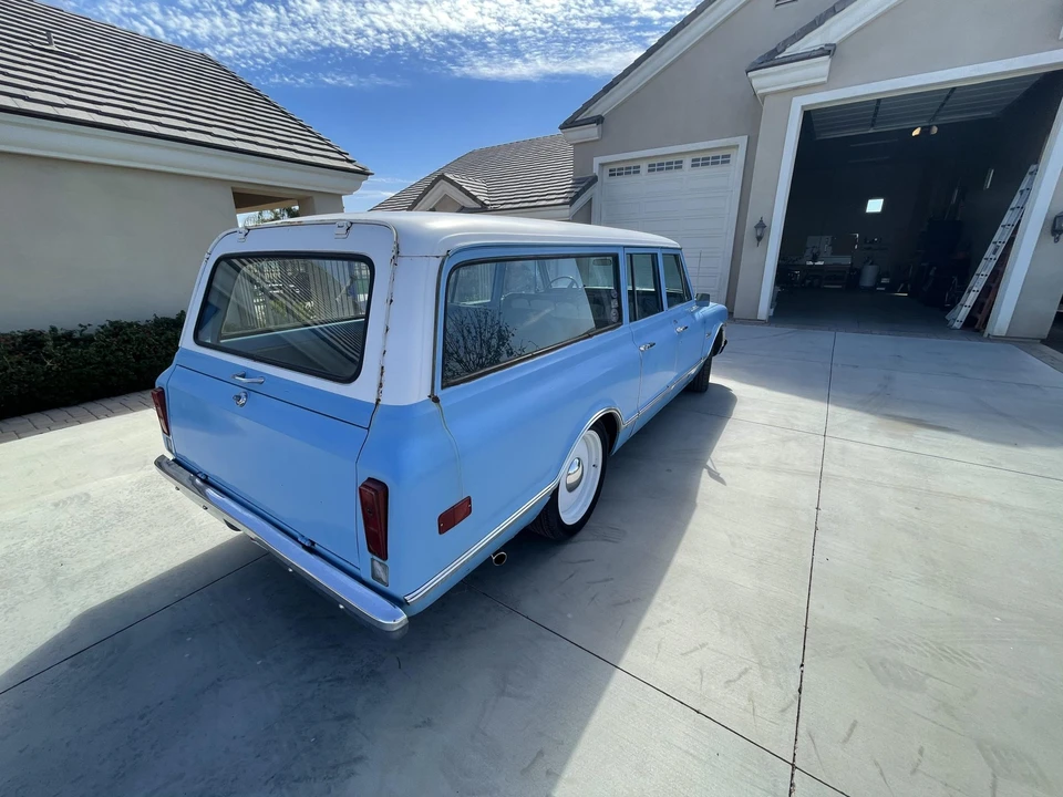 1968 GMC Suburban 6th Gen - Image 10 of 31