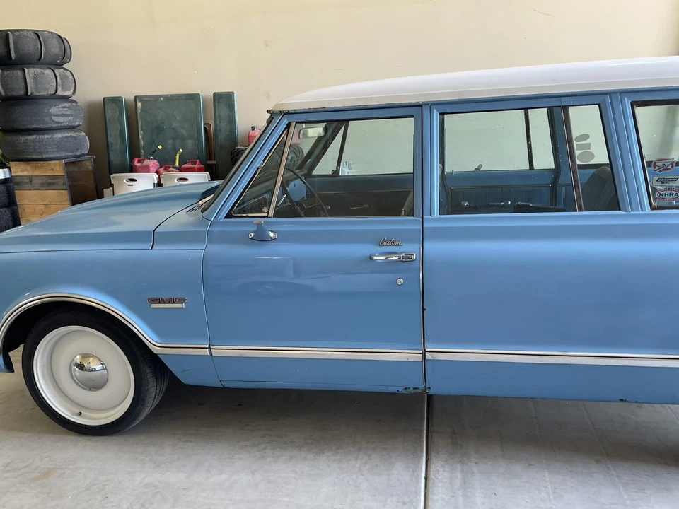1968 GMC Suburban 6th Gen - Image 29 of 31