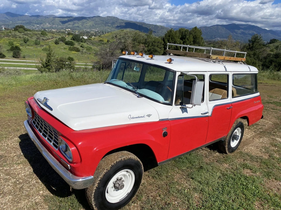 1968 International Harvester Travelall - Image 10 of 31