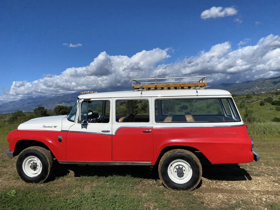 1968 International Harvester Travelall - Image 14 of 31
