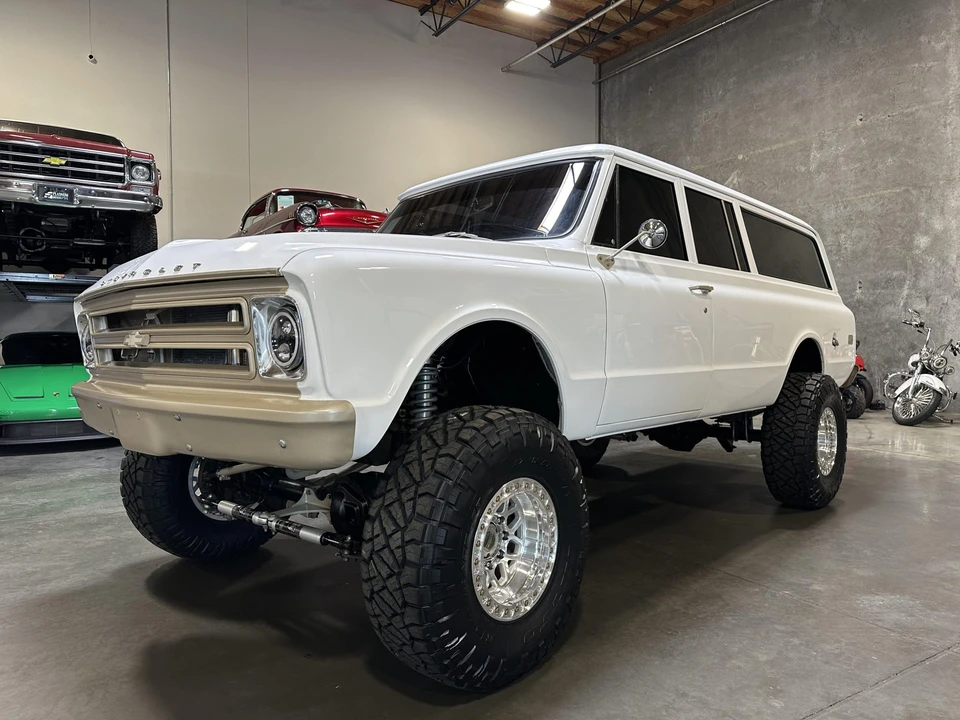1969 Chevrolet Suburban 6th Gen - Image 2 of 31