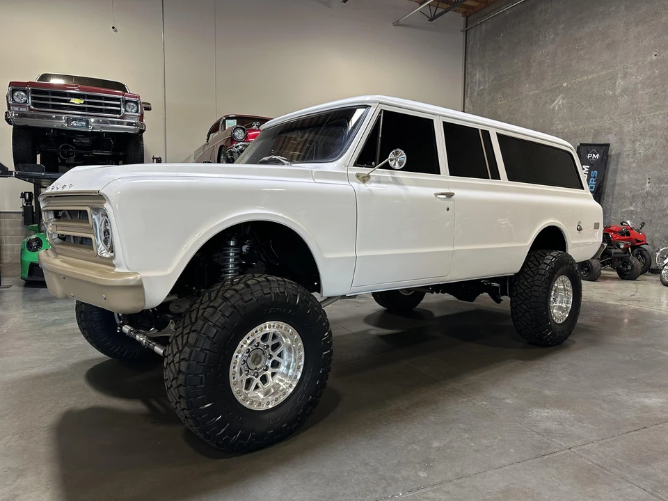 1969 Chevrolet Suburban 6th Gen - Image 4 of 31