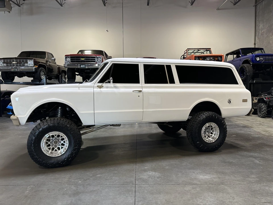 1969 Chevrolet Suburban 6th Gen - Image 6 of 31