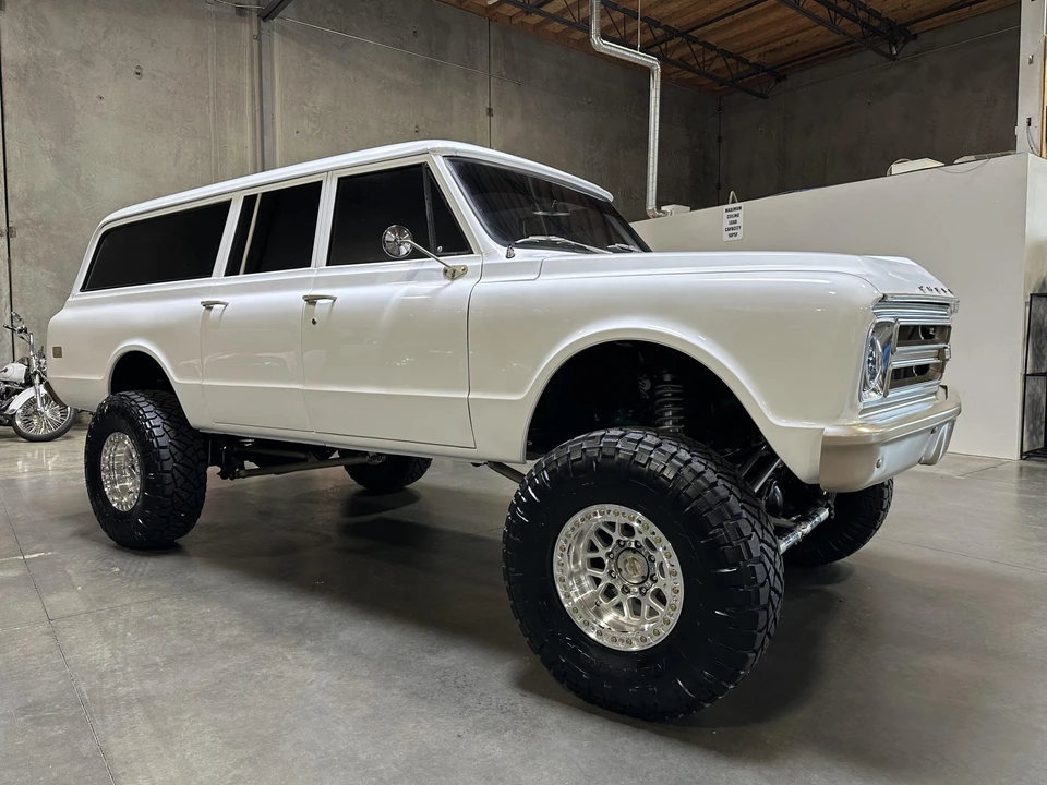 1969 Chevrolet Suburban 6th Gen - Image 22 of 31