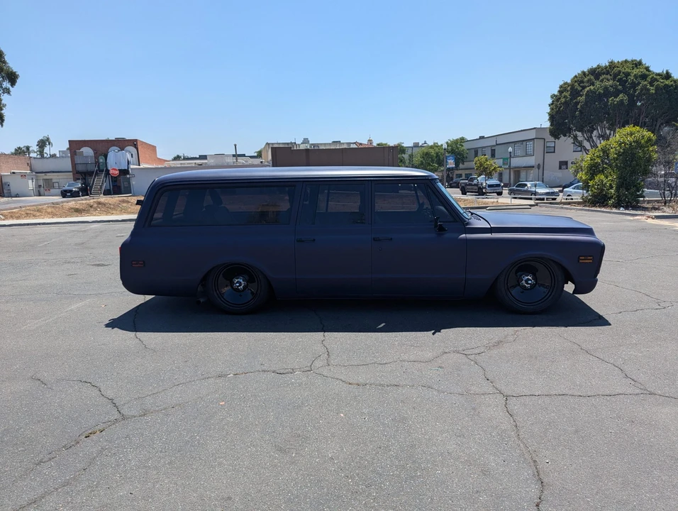 1971 GMC Suburban 6th Gen - Image 13 of 31