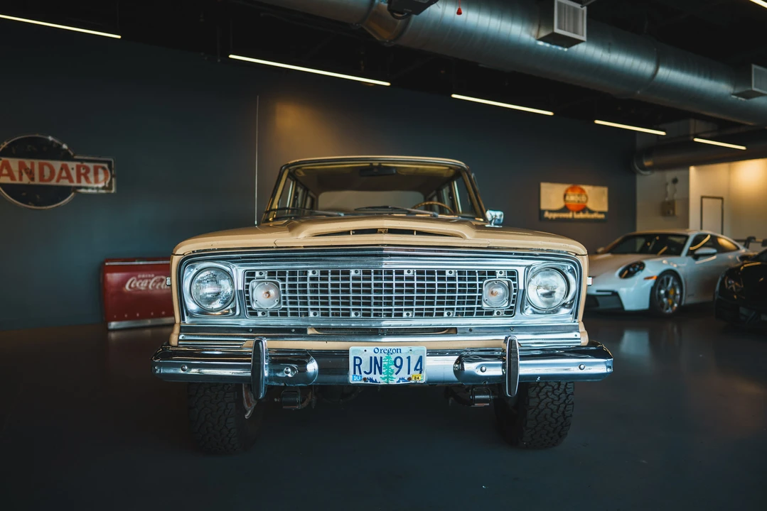 1976 Jeep SJ Wagoneer - Image 15 of 31