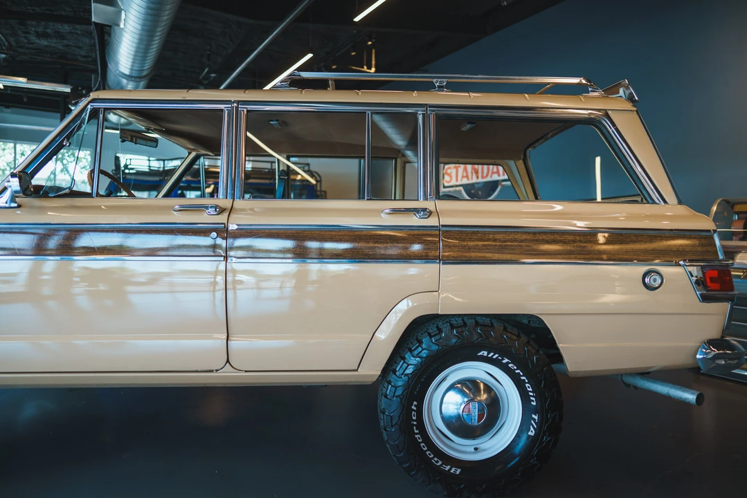 1976 Jeep SJ Wagoneer - Image 24 of 31