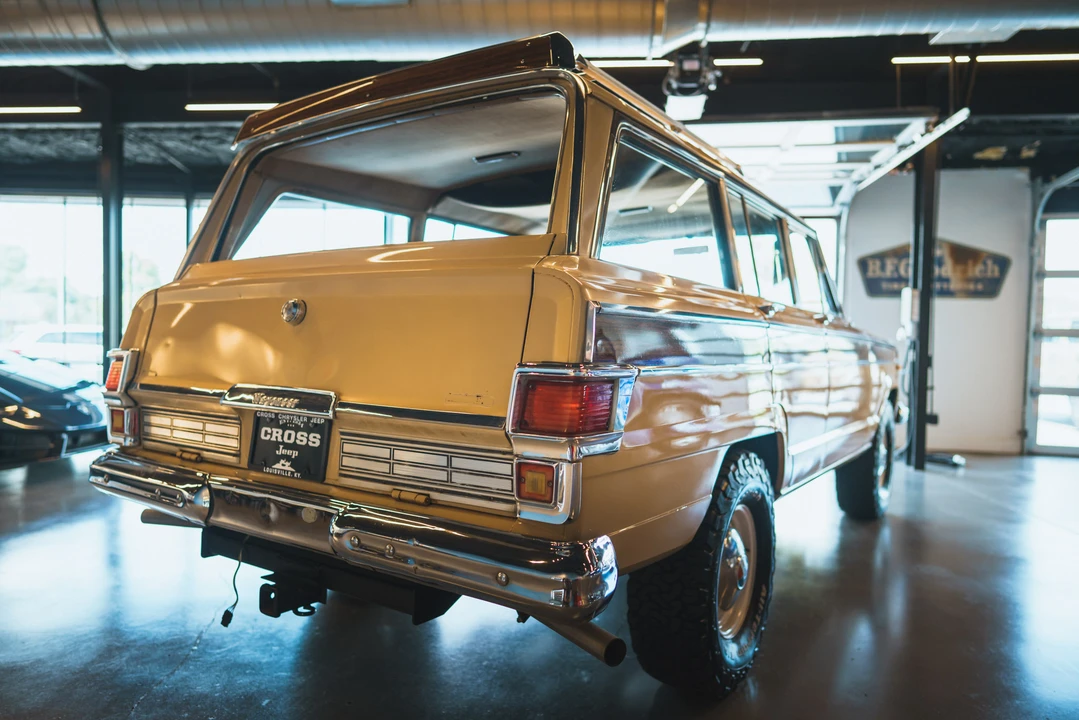 1976 Jeep SJ Wagoneer - Image 20 of 31