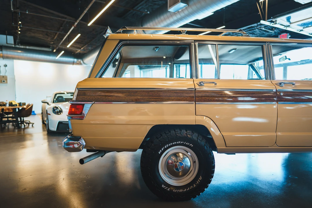 1976 Jeep SJ Wagoneer - Image 25 of 31