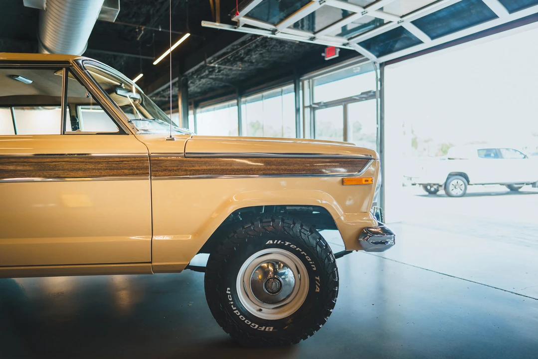 1976 Jeep SJ Wagoneer - Image 28 of 31