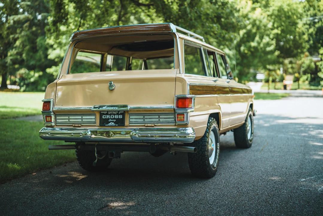 1976 Jeep SJ Wagoneer - Image 10 of 31