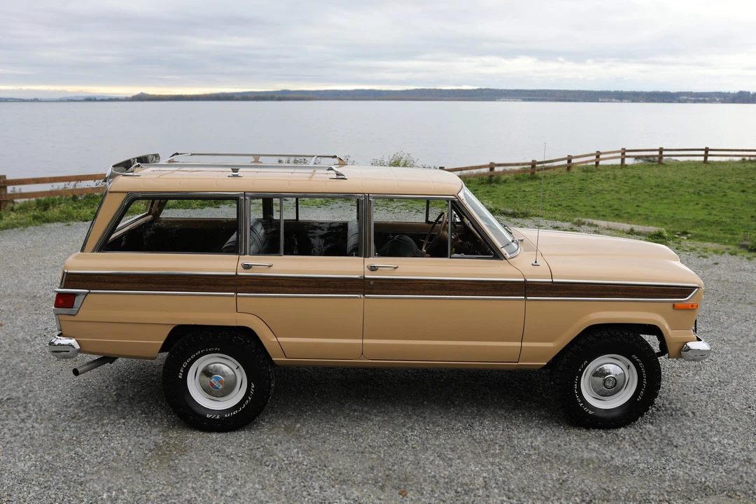 1976 Jeep SJ Wagoneer - Image 13 of 31