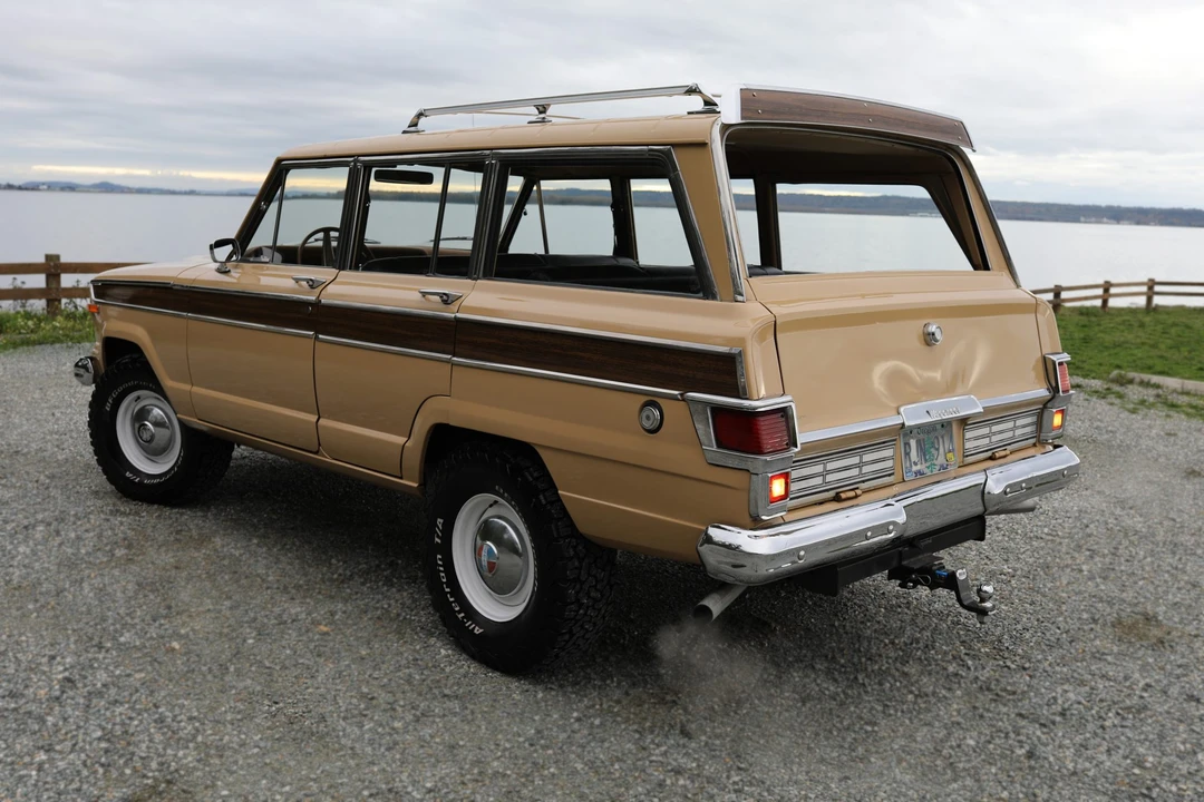 1976 Jeep SJ Wagoneer - Image 10 of 31