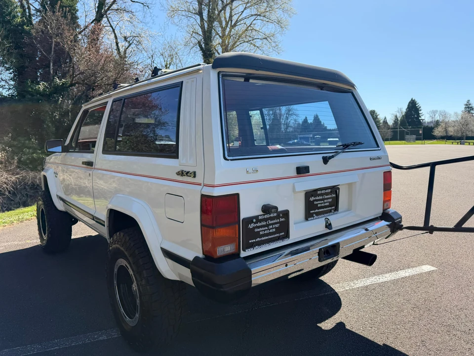 1986 Jeep XJ Cherokee - Image 13 of 31