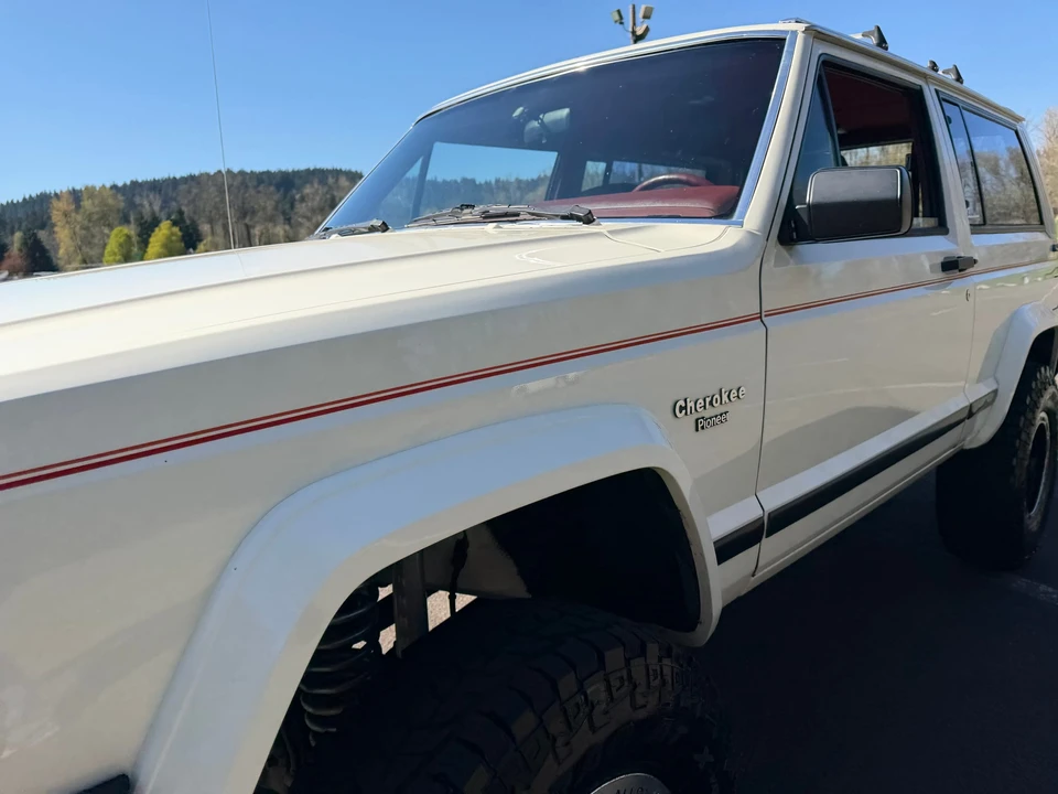 1986 Jeep XJ Cherokee - Image 17 of 31