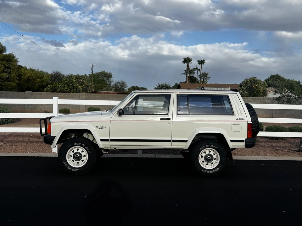 1986 Jeep XJ Cherokee - Image 17 of 31