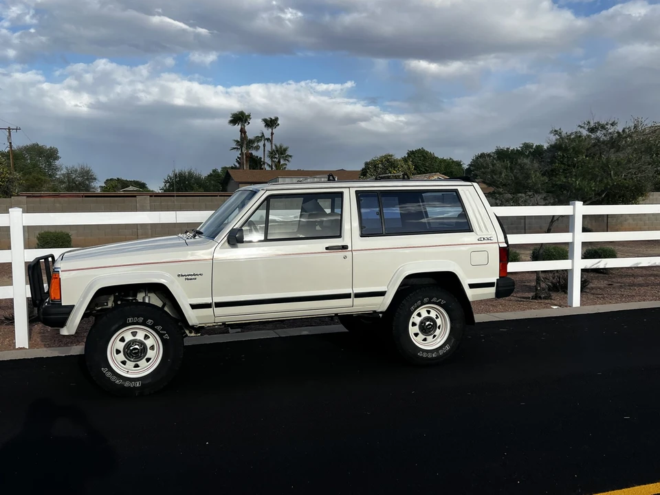1986 Jeep XJ Cherokee - Image 15 of 31