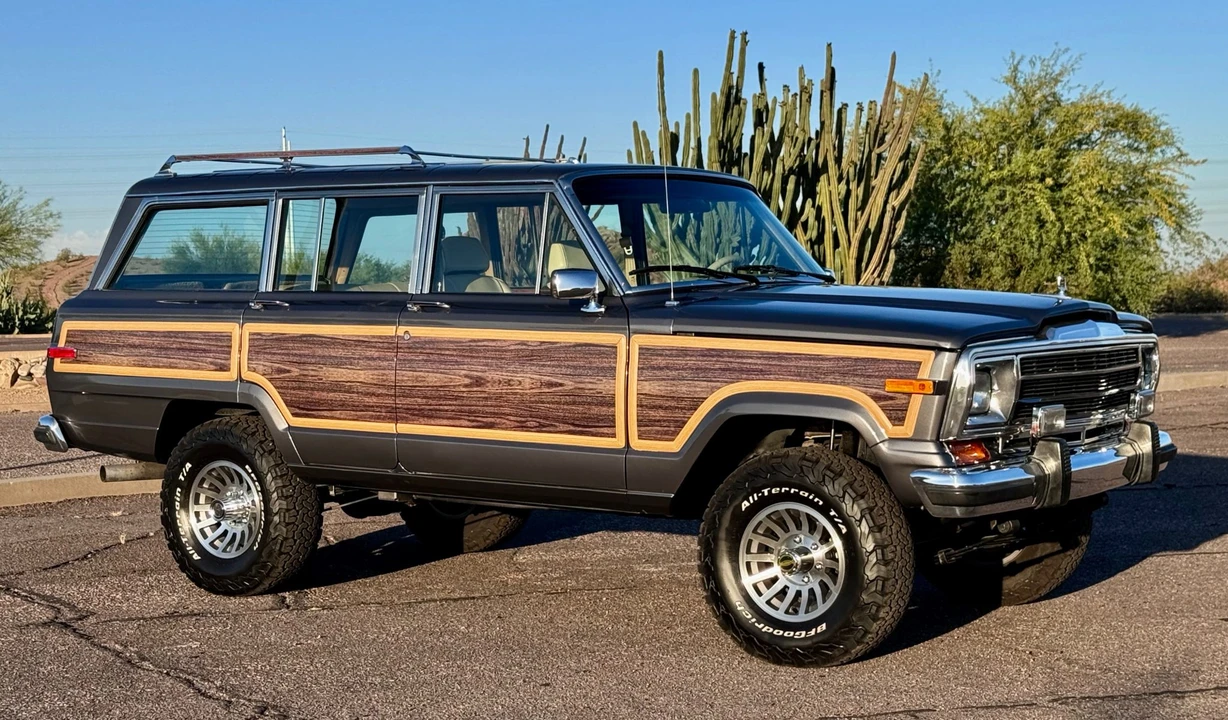 1987 Jeep SJ Grand Wagoneer - Image 16 of 31