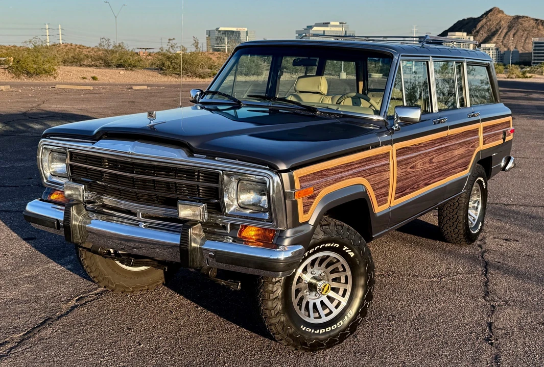 1987 Jeep SJ Grand Wagoneer - Image 2 of 31