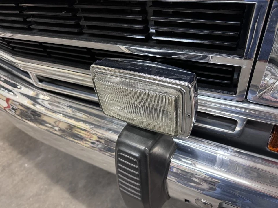 1987 Jeep SJ Grand Wagoneer - Image 21 of 31