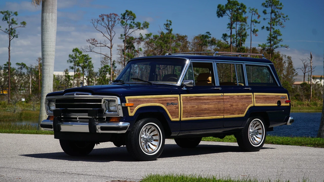 1987 Jeep SJ Grand Wagoneer - Image 31 of 31