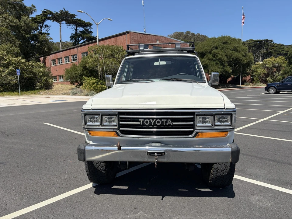 1989 Toyota J60 Land Cruiser - Image 17 of 31