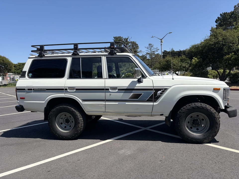 1989 Toyota J60 Land Cruiser - Image 13 of 31