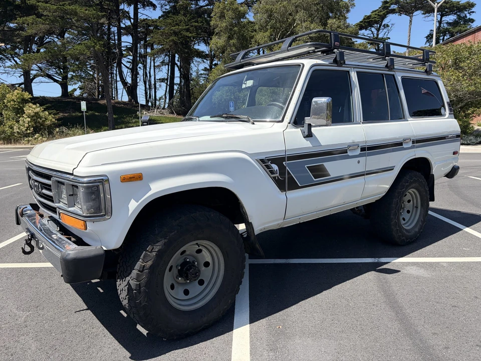 1989 Toyota J60 Land Cruiser - Image 3 of 31