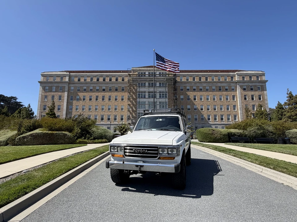 1989 Toyota J60 Land Cruiser - Image 19 of 31