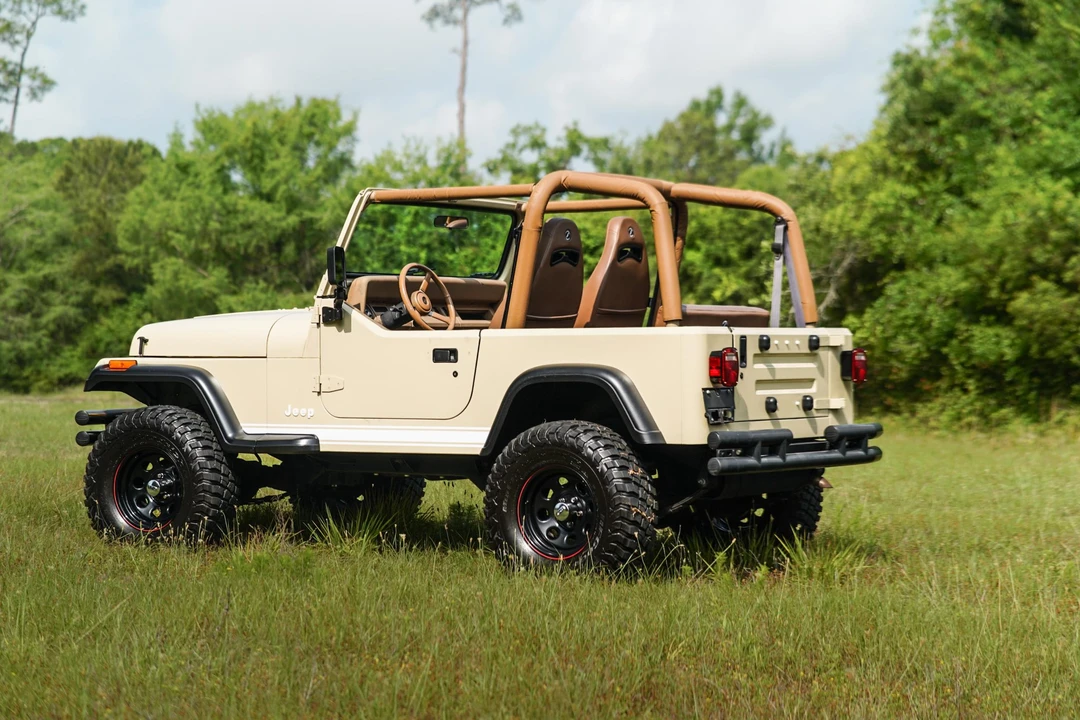 1992 Jeep YJ Wrangler - Image 11 of 31