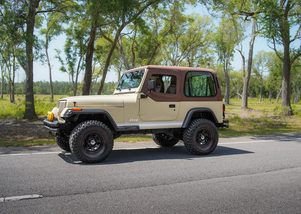 1992 Jeep YJ Wrangler - Image 14 of 31