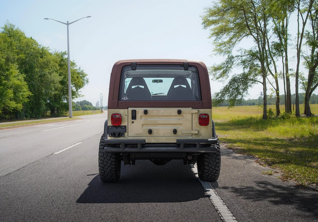 1992 Jeep YJ Wrangler - Image 18 of 31