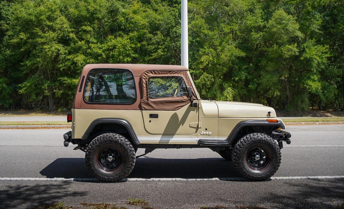 1992 Jeep YJ Wrangler - Image 20 of 31