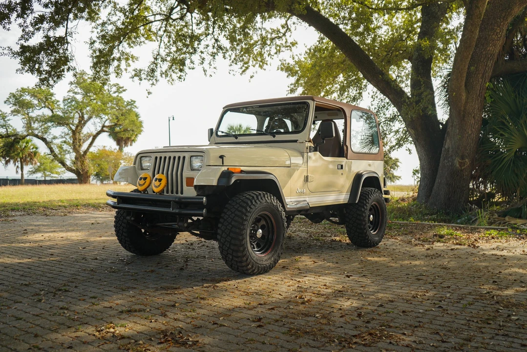 1992 Jeep YJ Wrangler - Image 3 of 31