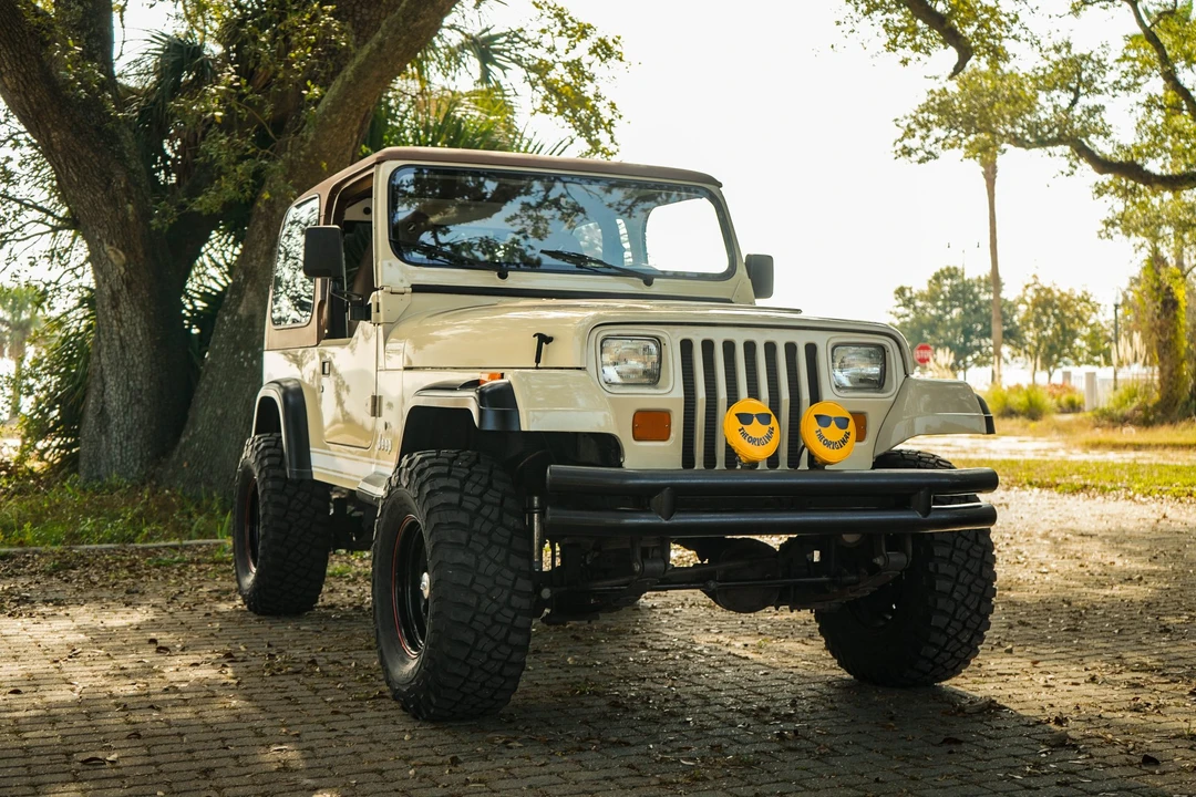 1992 Jeep YJ Wrangler - Image 11 of 31