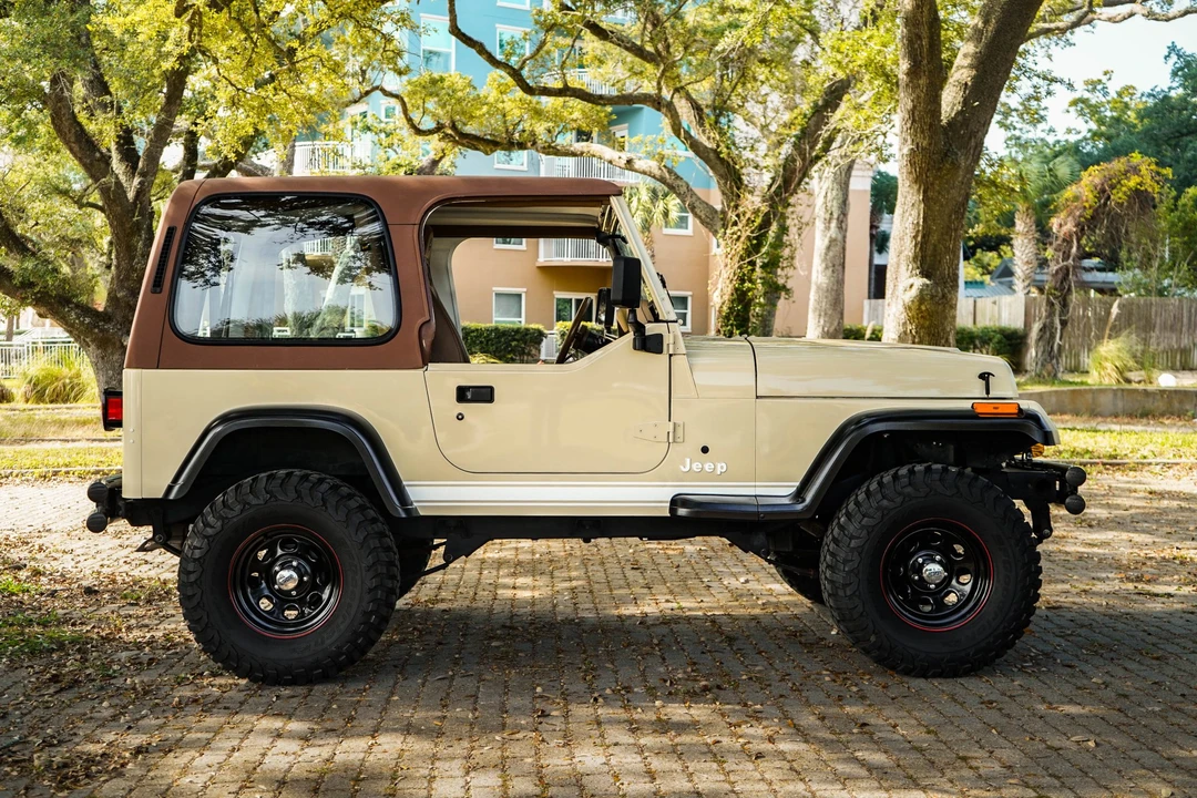 1992 Jeep YJ Wrangler - Image 10 of 31