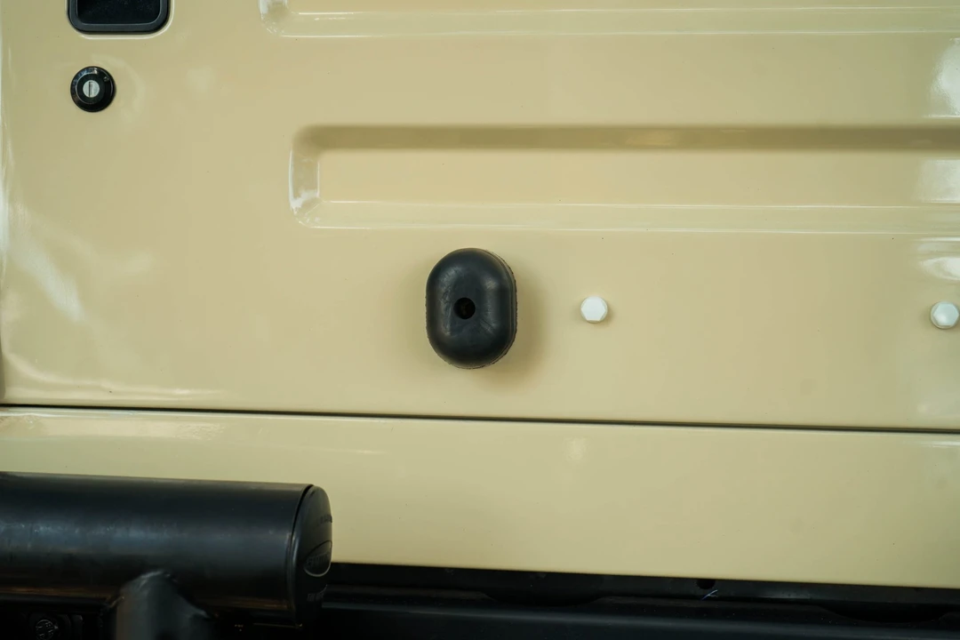 1992 Jeep YJ Wrangler - Image 29 of 31