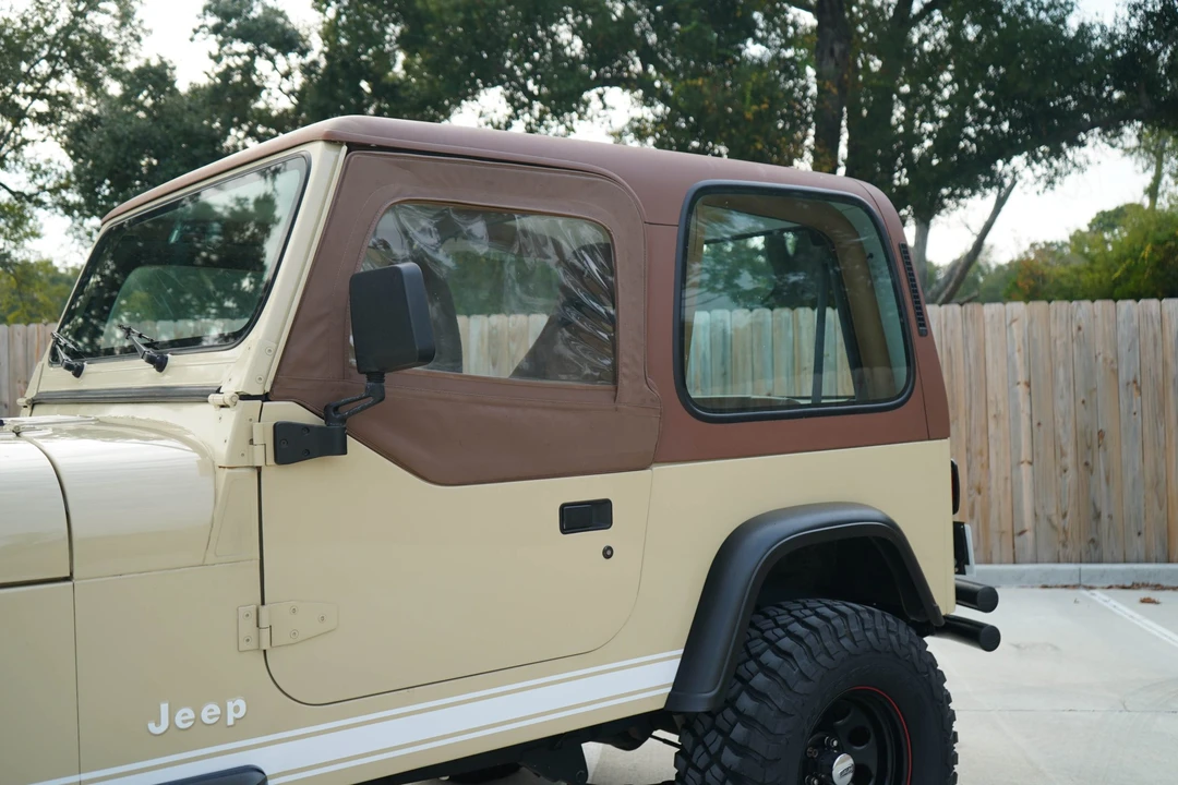 1992 Jeep YJ Wrangler - Image 18 of 31