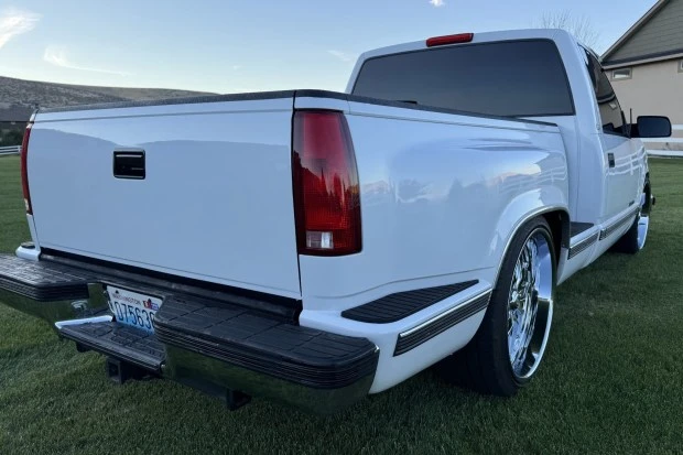 1997 Chevrolet C/K 4th Gen - Image 2 of 7