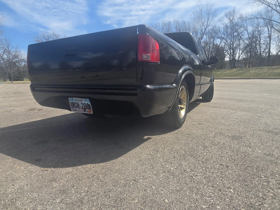 1998 Chevrolet S-10 - Image 9 of 31