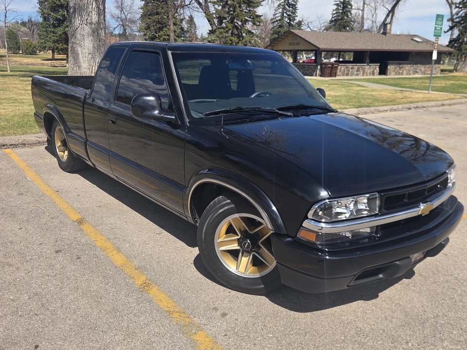 1998 Chevrolet S-10 - Image 3 of 31