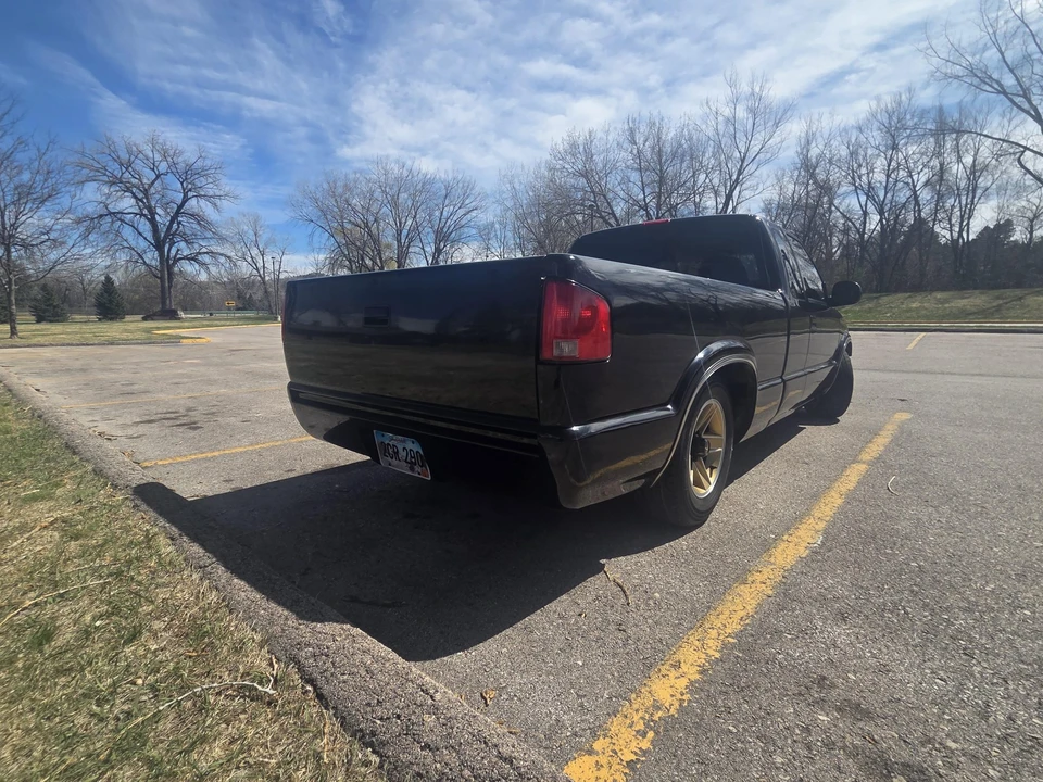1998 Chevrolet S-10 - Image 8 of 31