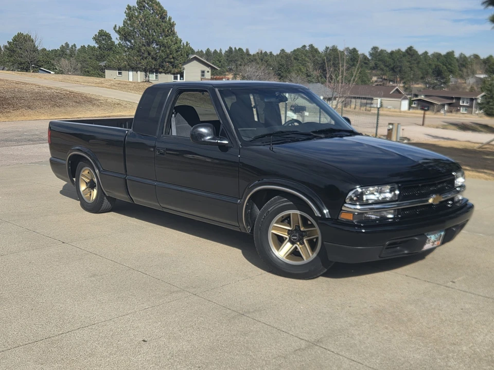 1998 Chevrolet S-10 - Image 4 of 31