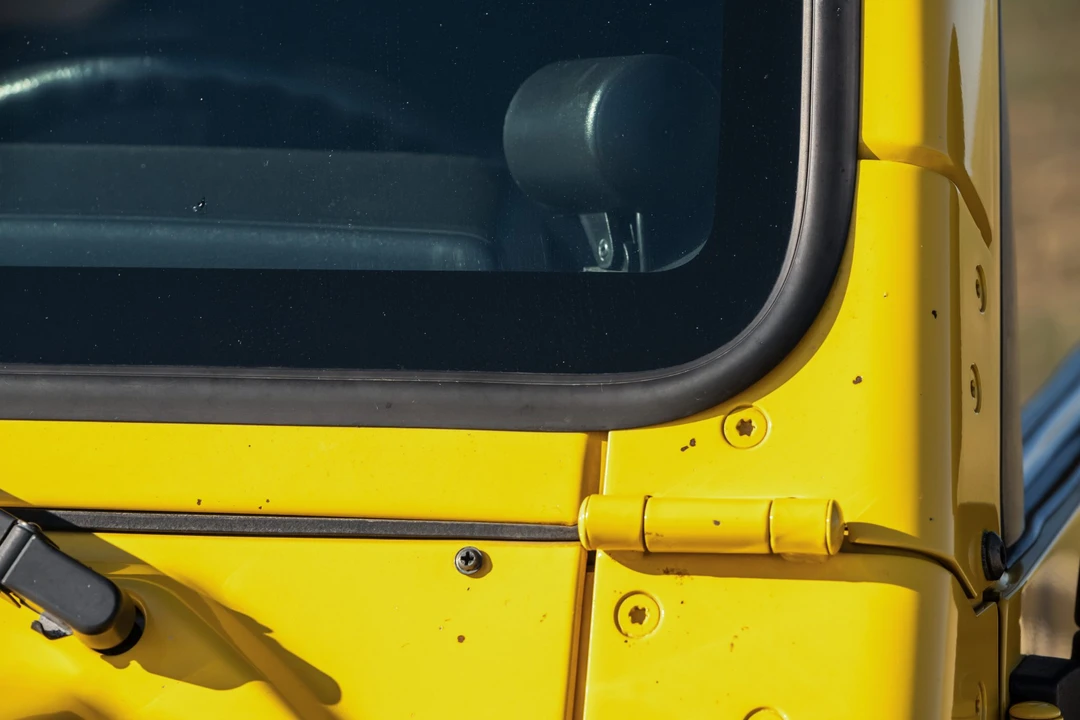 2004 Jeep TJ Wrangler - Image 19 of 31