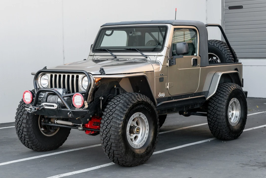 2004 Jeep TJ Wrangler - Image 2 of 31