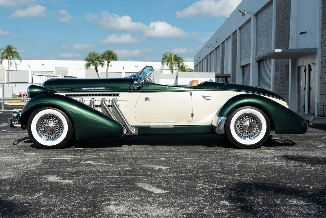 Auburn Speedster - Image 7 of 31