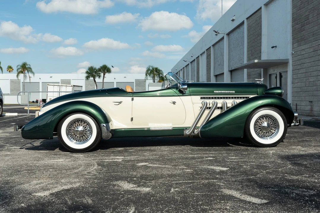 Auburn Speedster - Image 11 of 31