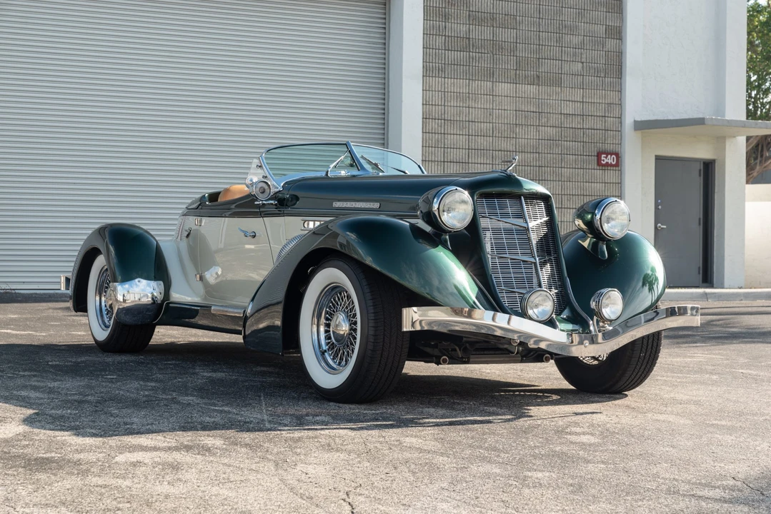 Auburn Speedster - Image 12 of 31